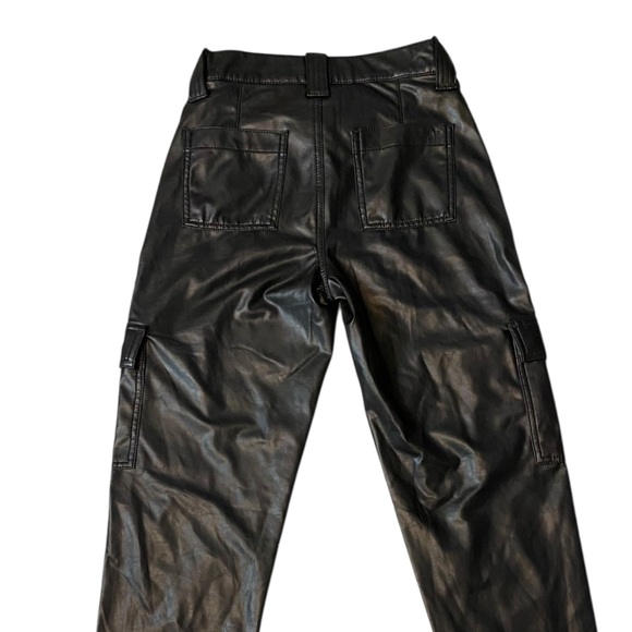 American Eagle Stretch High-Waisted Vegan Leather Straight Cargo Pant Size 00 - Picture 6 of 8